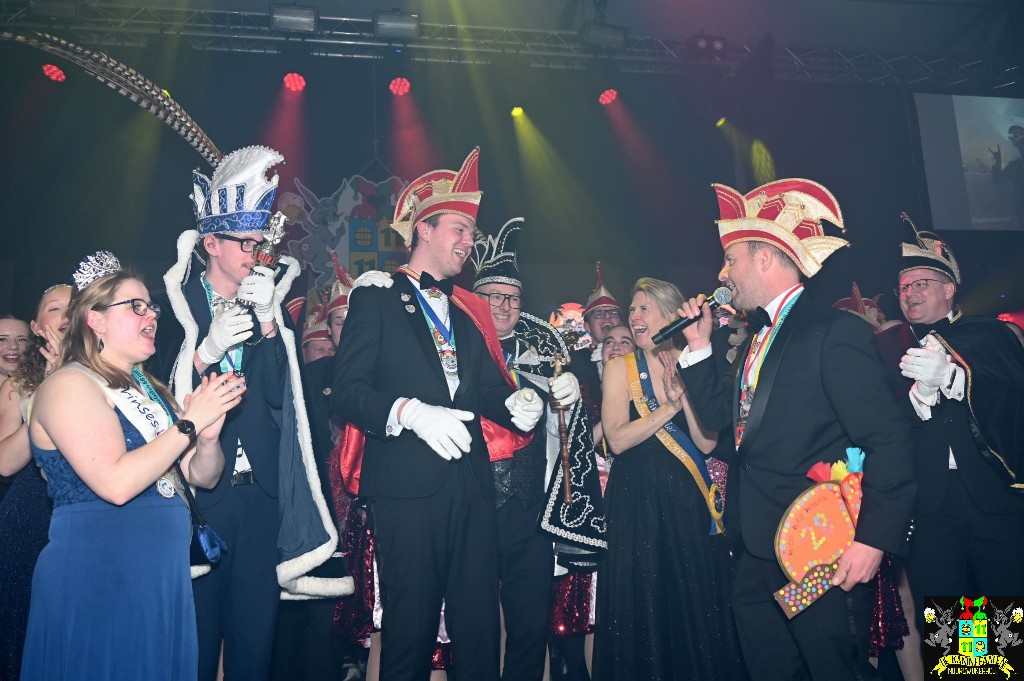 ../Images/Opwarmbal 2026 203.jpg